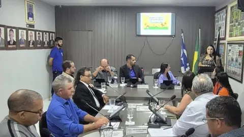 📸 Confira os registros da sessão ordinária realizada pela Câmara Municipal de Parari!
