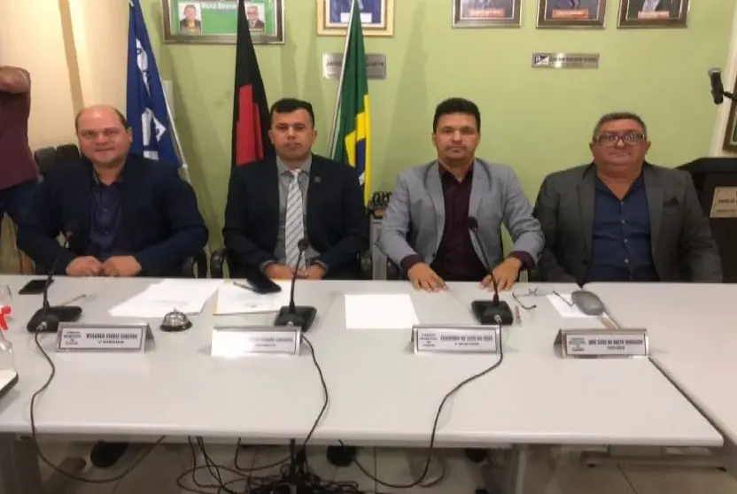 Vereador Fábio Junior é reeleito Presidente da Câmara de Parari para o próximo biênio