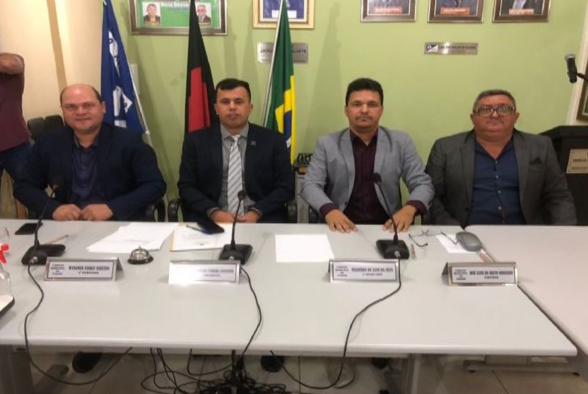 Vereador Fábio Junior é reeleito Presidente da Câmara de Parari para o próximo biênio